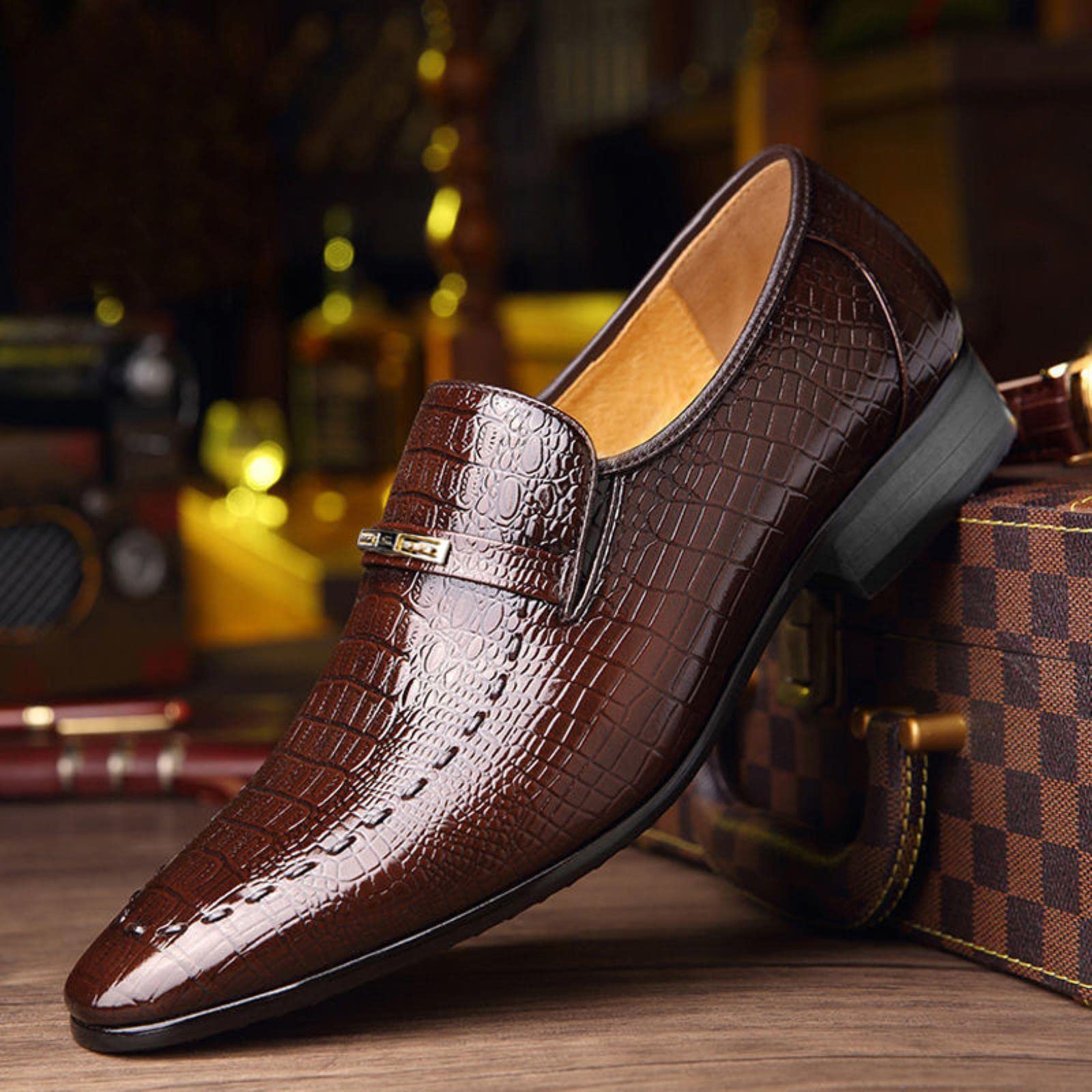 Casual Shoes Classic Low-Cut Embossed Leather Shoes Comfortable Business Dress Shoes Man Loafers Plus Size 48 shose