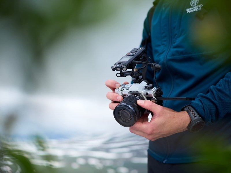 OM SYSTEM OLYMPUS OM - 5 Black Micro Four Thirds System Camera M.Zuiko Digital ED 12 - 45mm F4.0 PRO kit Outdoor Camera Weather Sealed Design 5 - Axis Image Stabilization 50MP Handheld High Res Shot‎OM SYSTEM