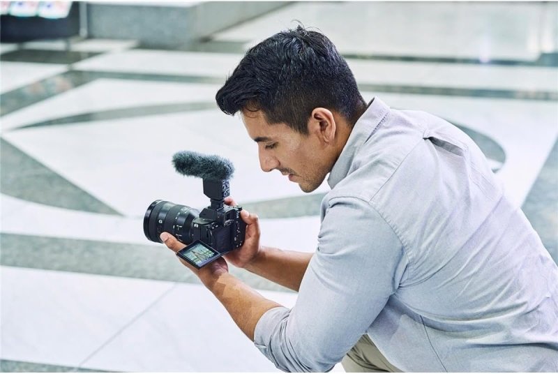 Sony Alpha 7 IV Full - Frameقم بزيارة متجر سوني